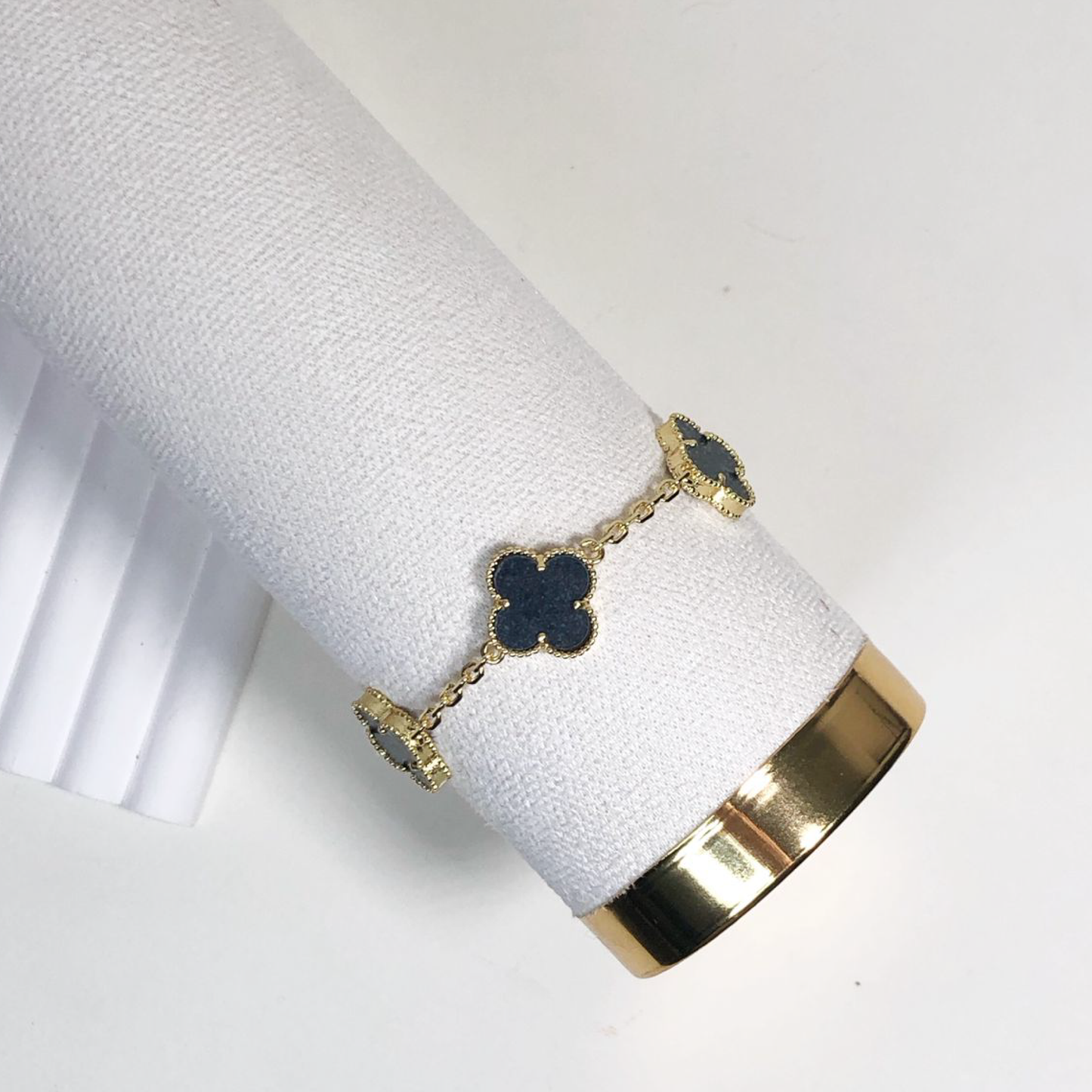 PULSERA TREBOL NEGRA