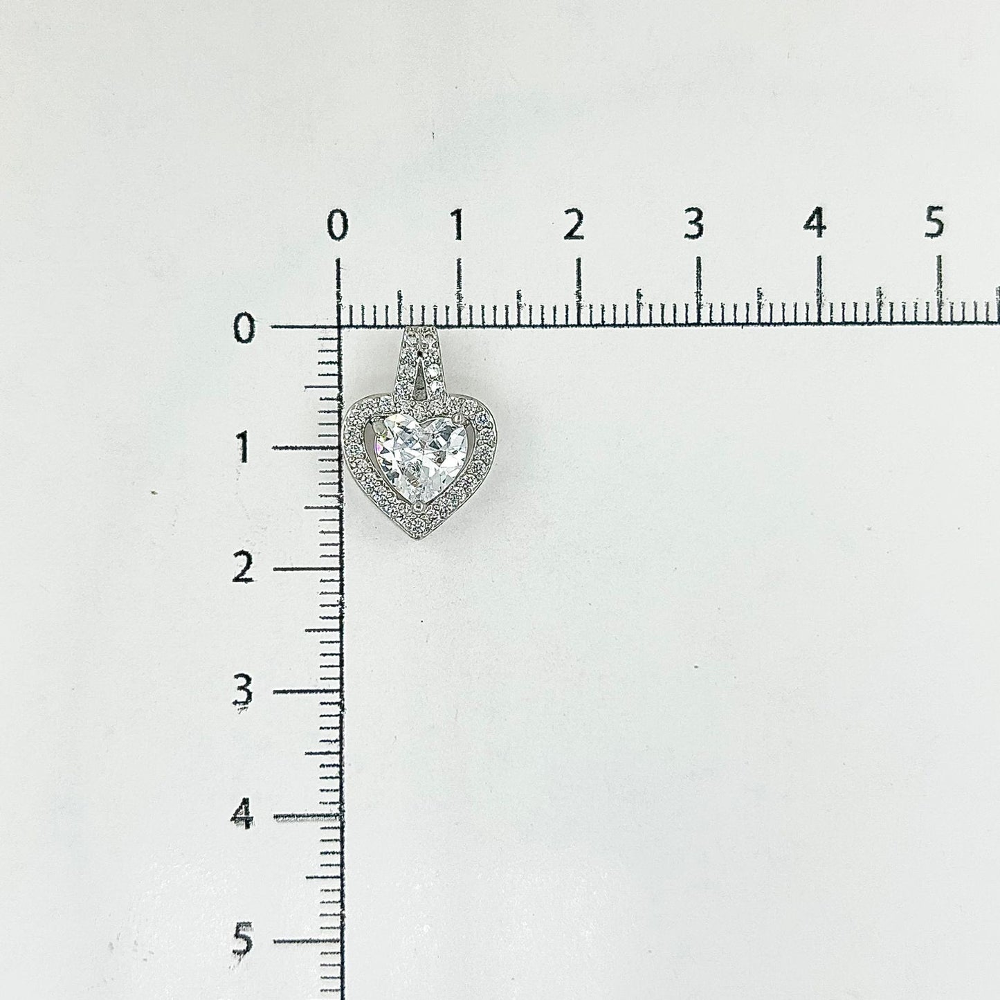 DIJE CORAZÓN PLATEADO