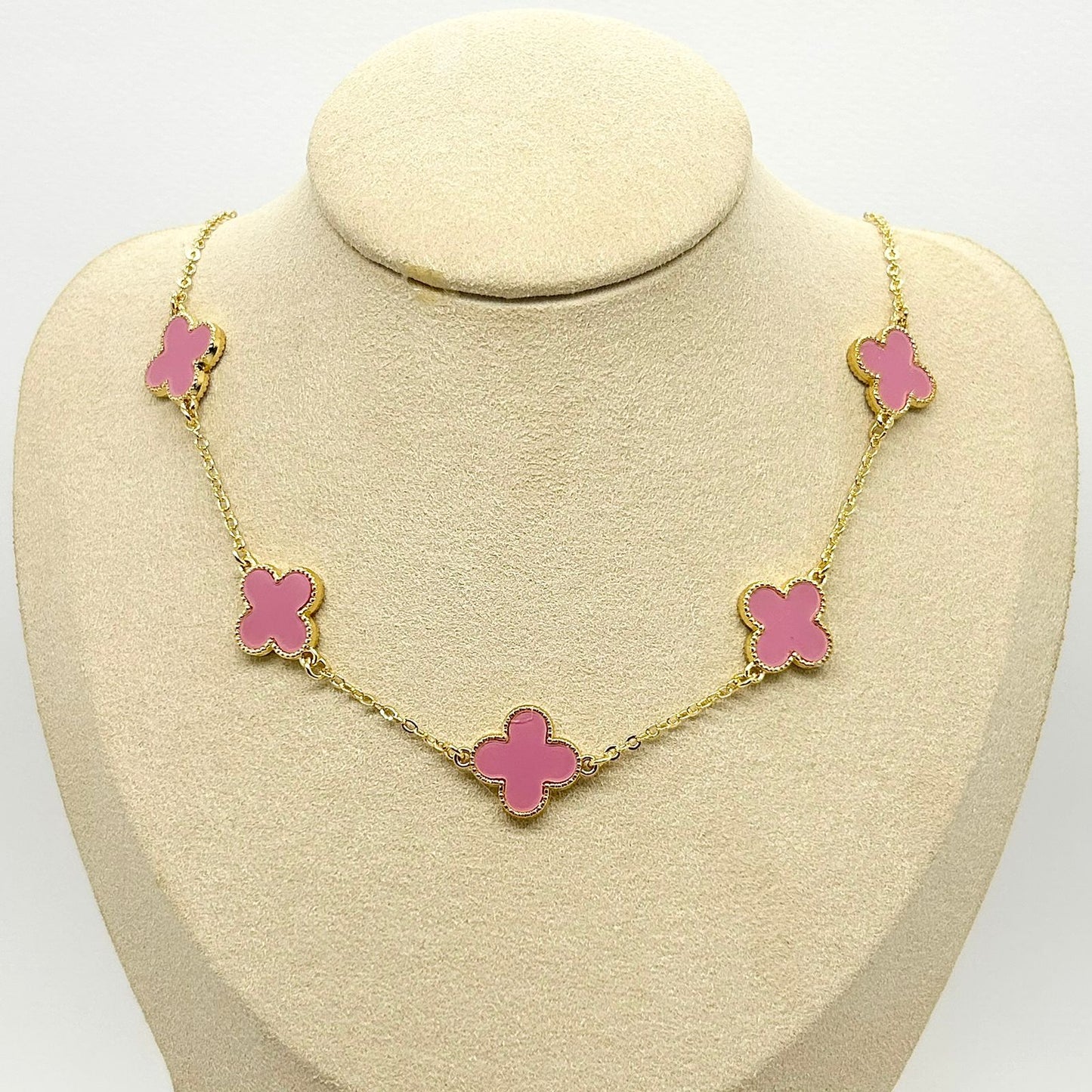 COLLAR TREBOL ROSADO