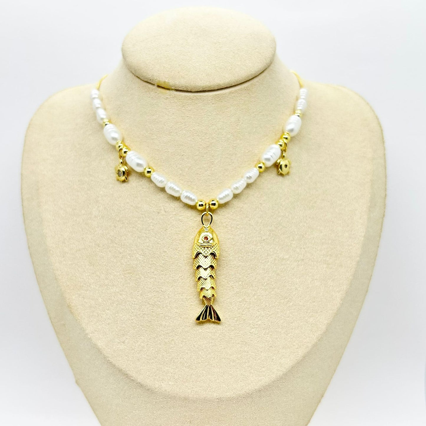 COLLAR PEZ DORADO GRANDE