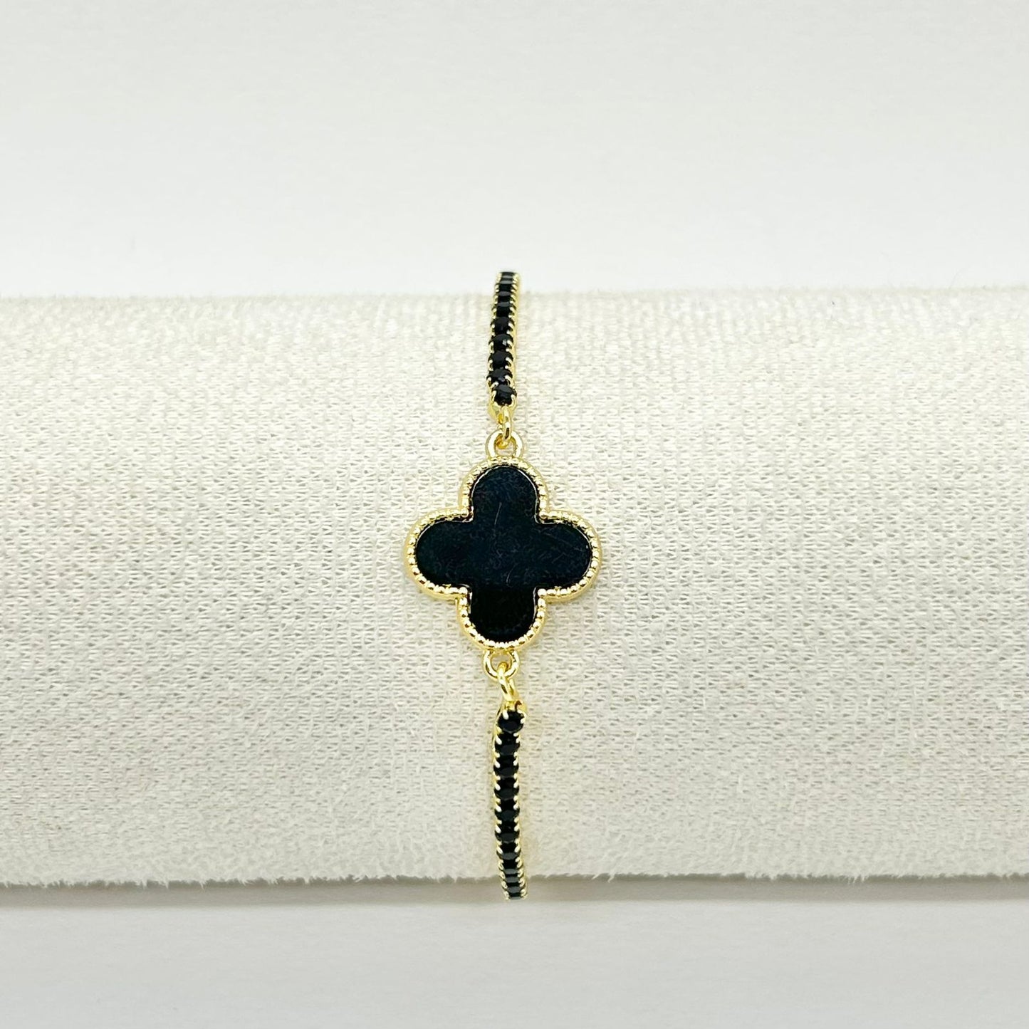 PULSERA TREBOL NEGRA