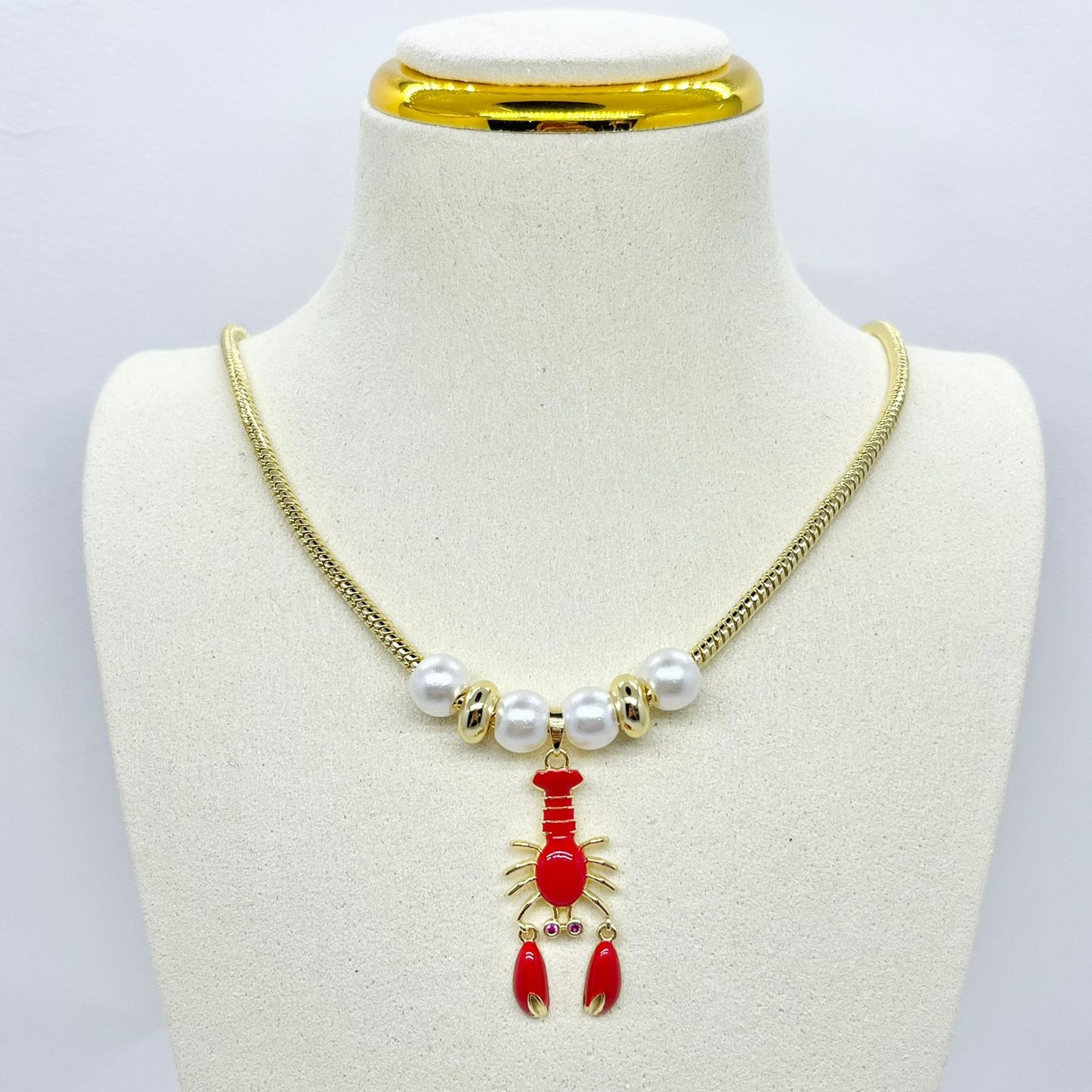 COLLAR PERLAS CON LANGOSTA