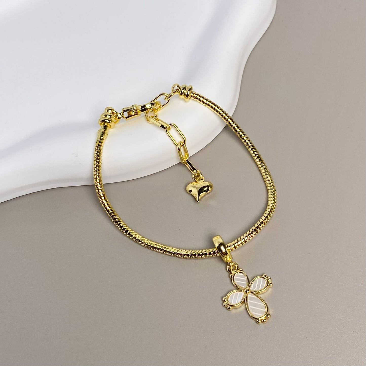 PULSERA CON DIJE