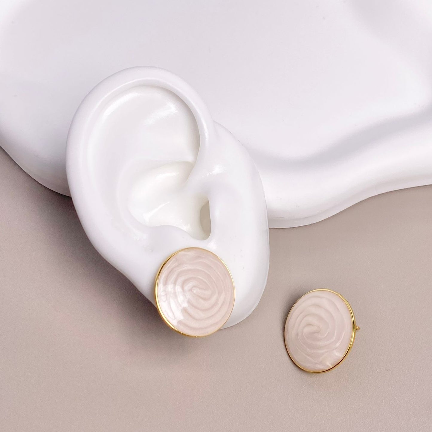 ARETES CIRCULO BLANCO