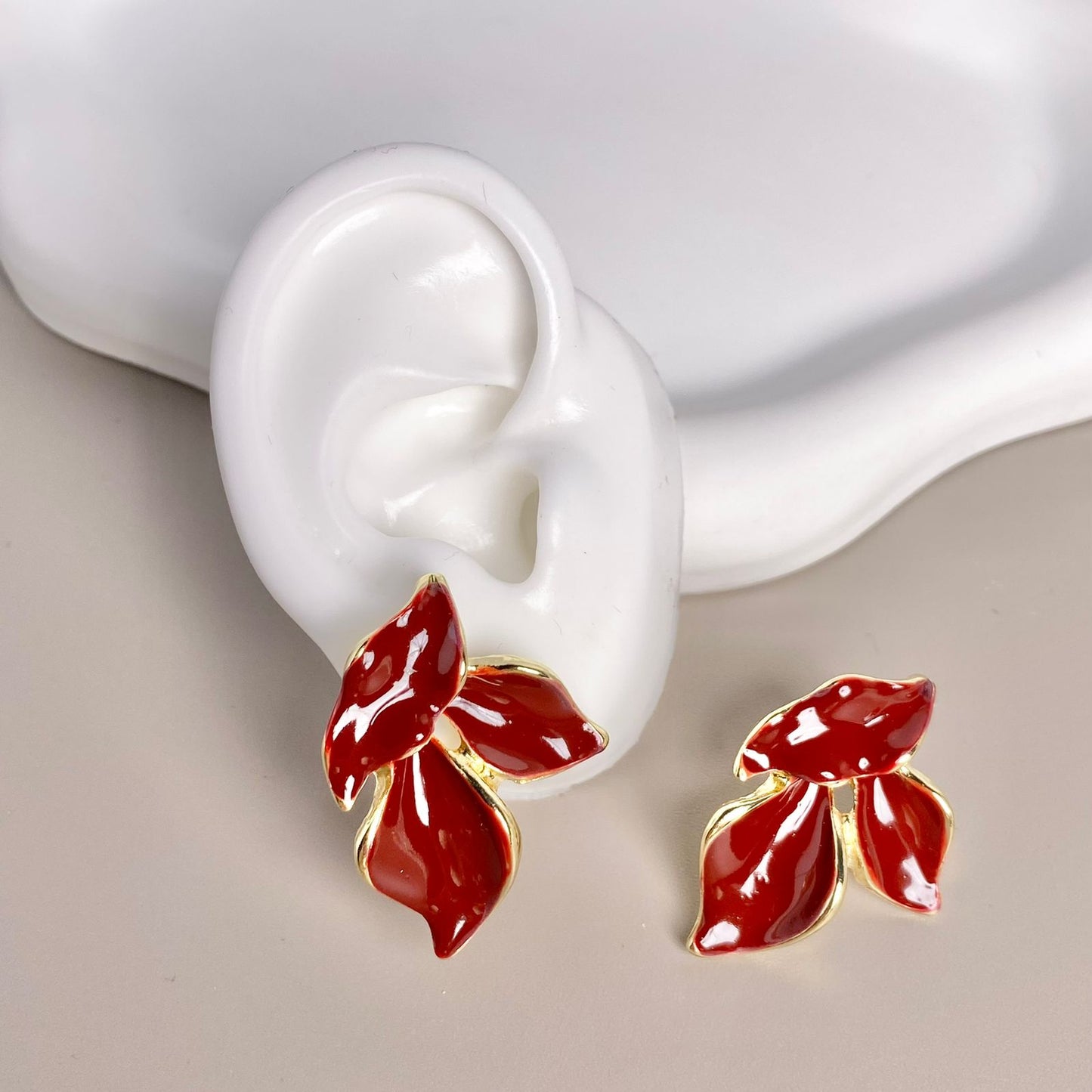 ARETE HOJAS ROJAS