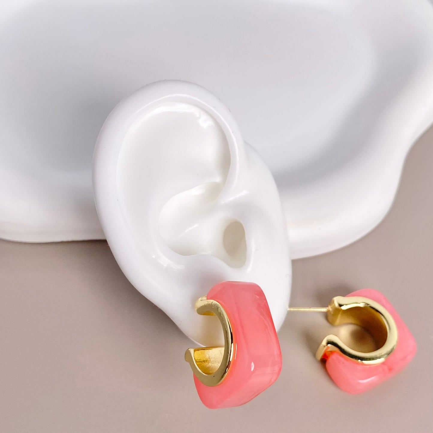ARETE CUADRO ROSA