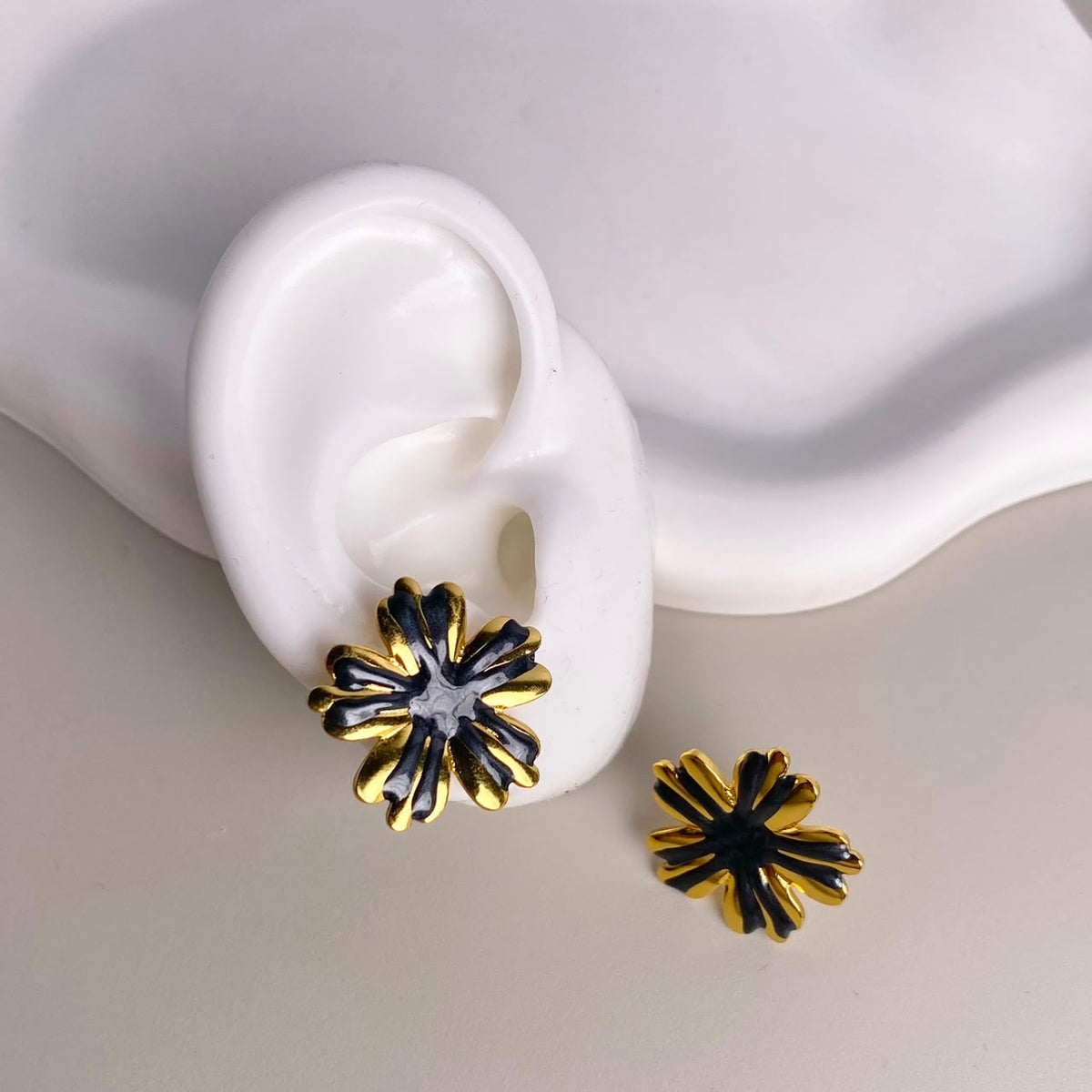 ARETES FLORES