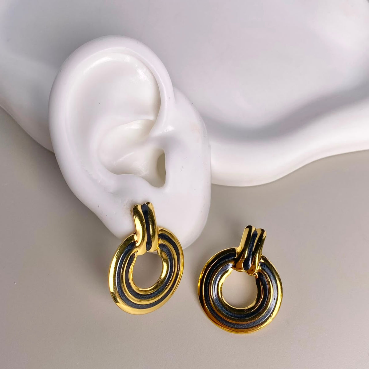 ARETES OVALO