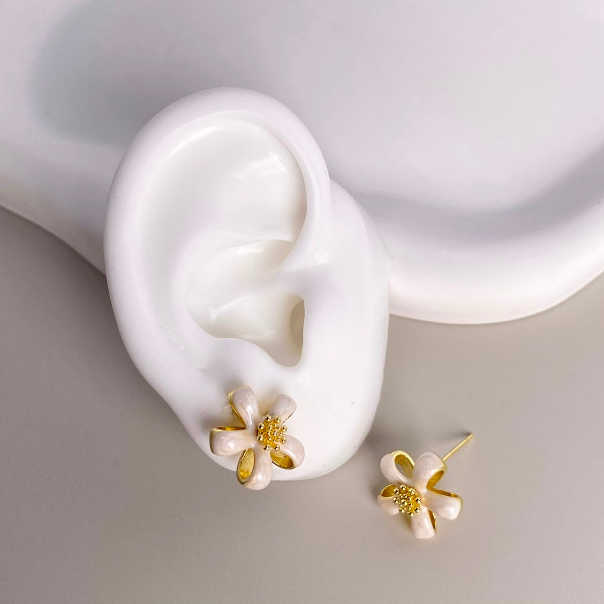 TOPO FLOR BLANCA
