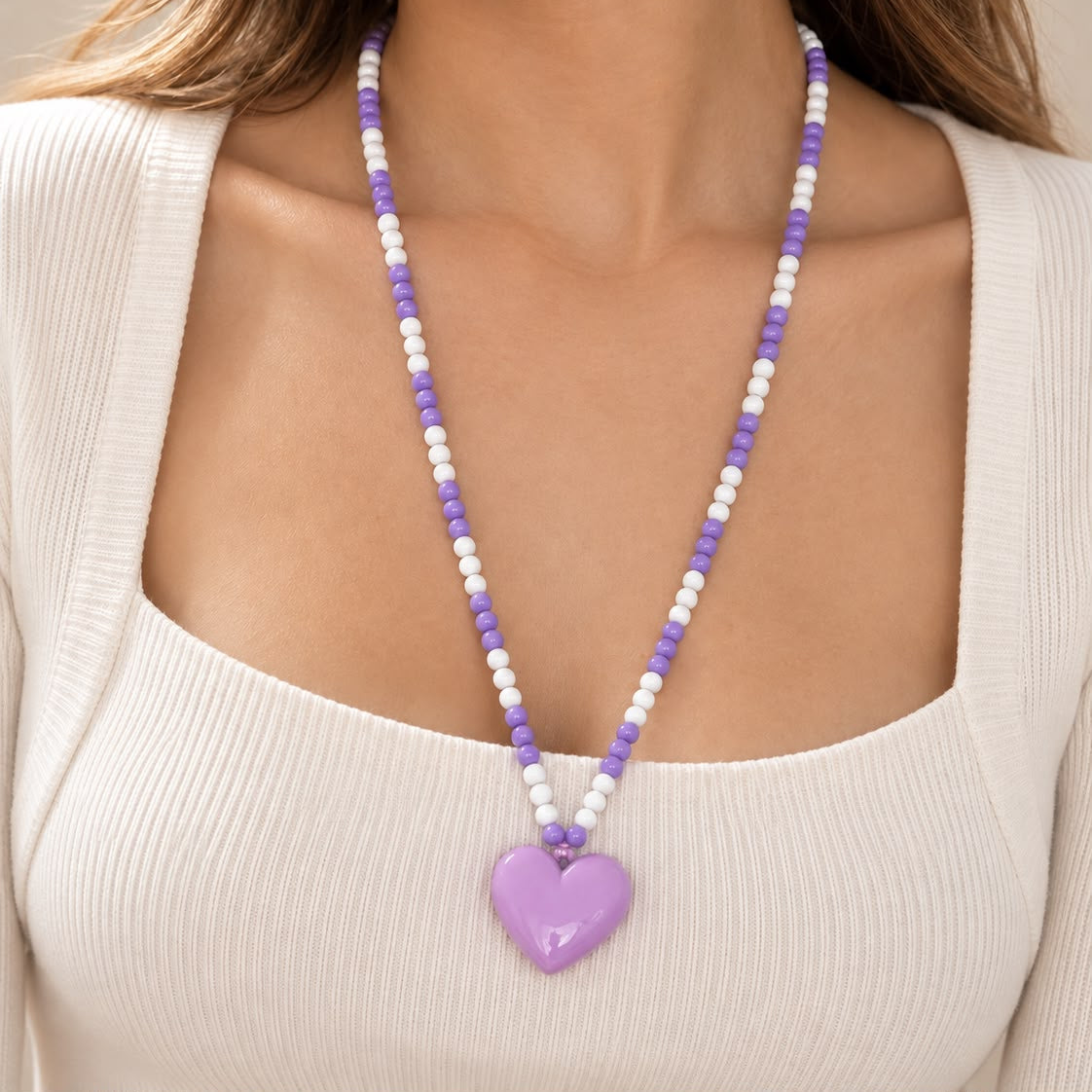 COLLAR ACABO LARGO LILA