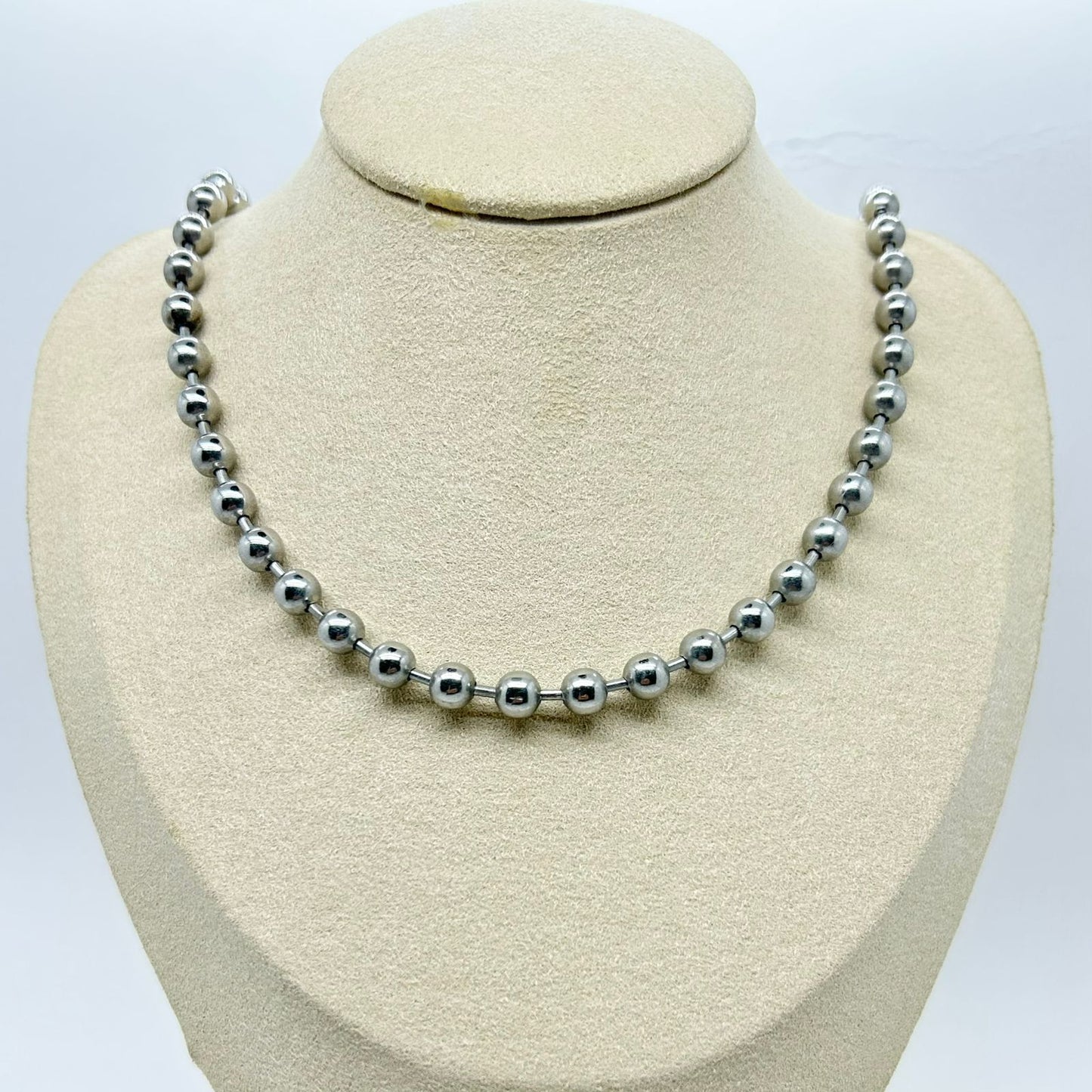 COLLAR BALINES PLATEADO
