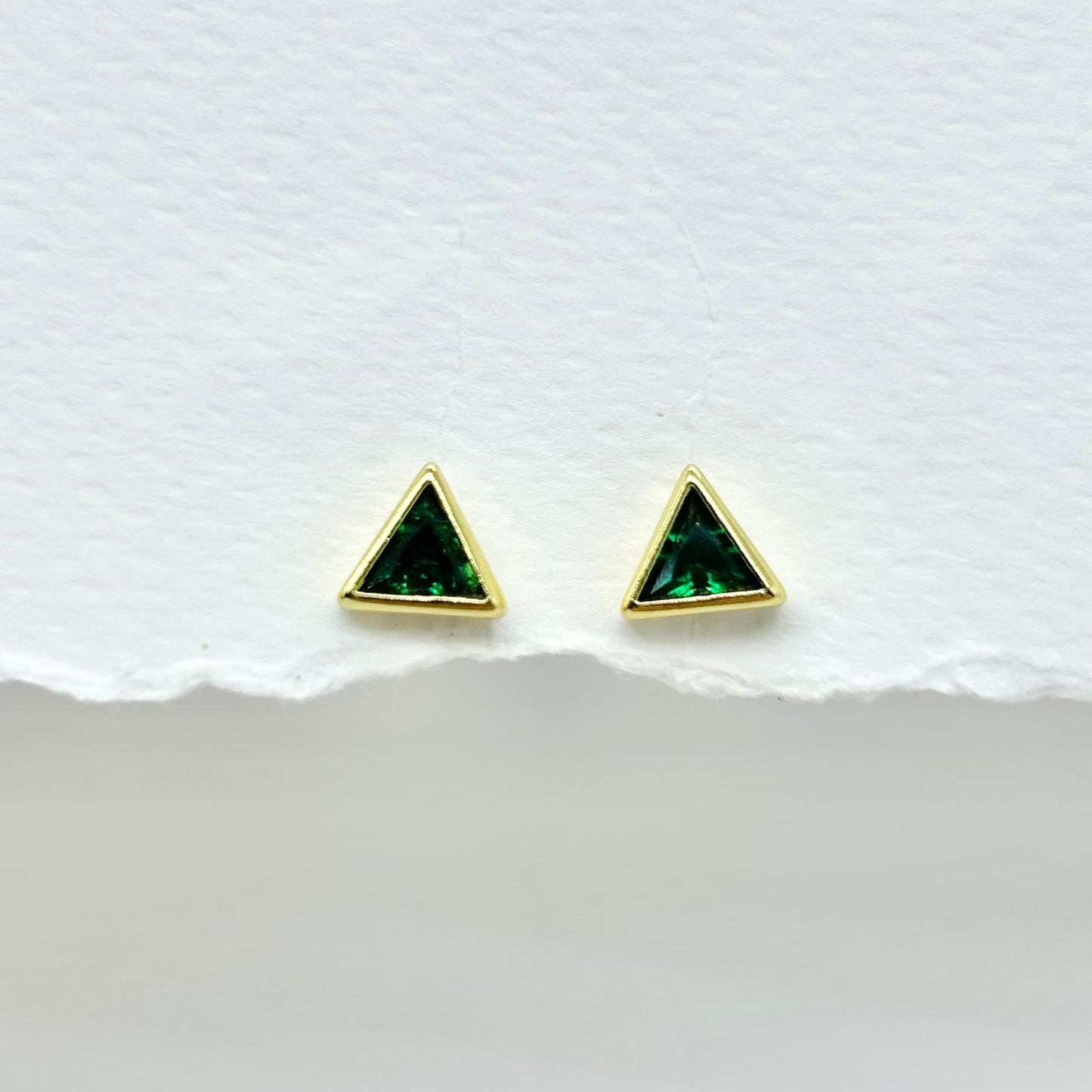 TOPO TRIANGULO VERDE