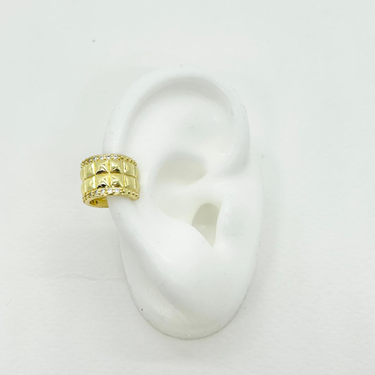 EARCUFF