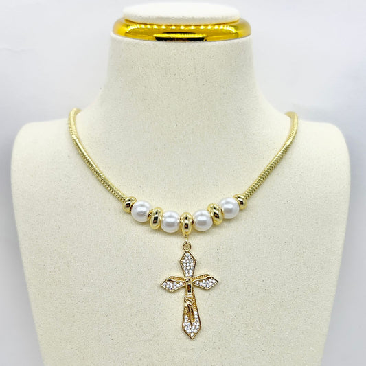 COLLAR PERLAS CON CRUZ