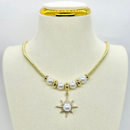 COLLAR PERLAS CON  DESTELLO
