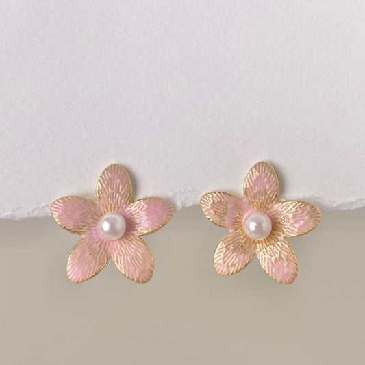ARETE FLOR ROSADA CON PERLA