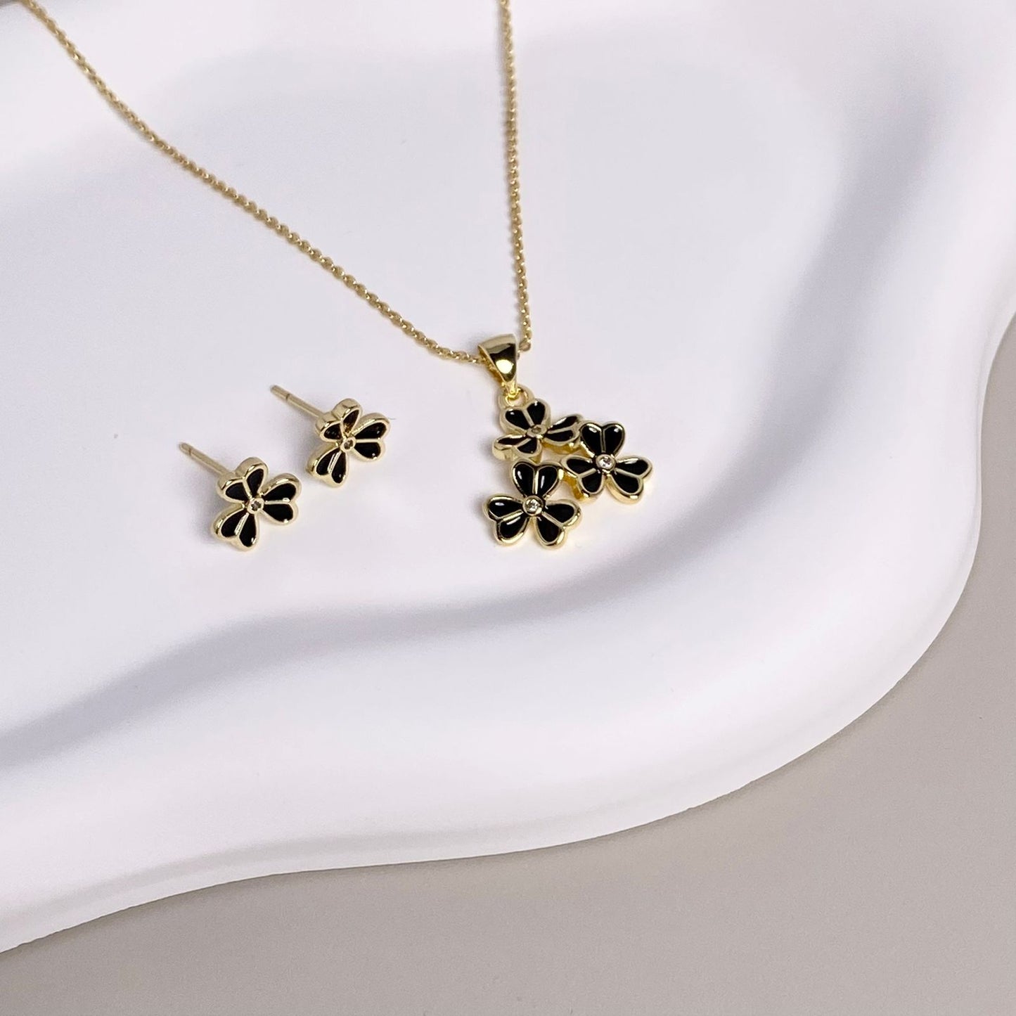 SET TRES FLORES NEGRO