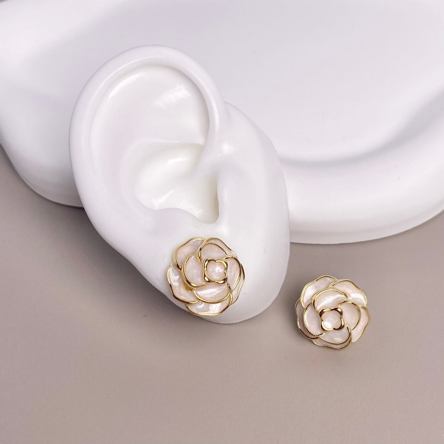 ARETES FLORES