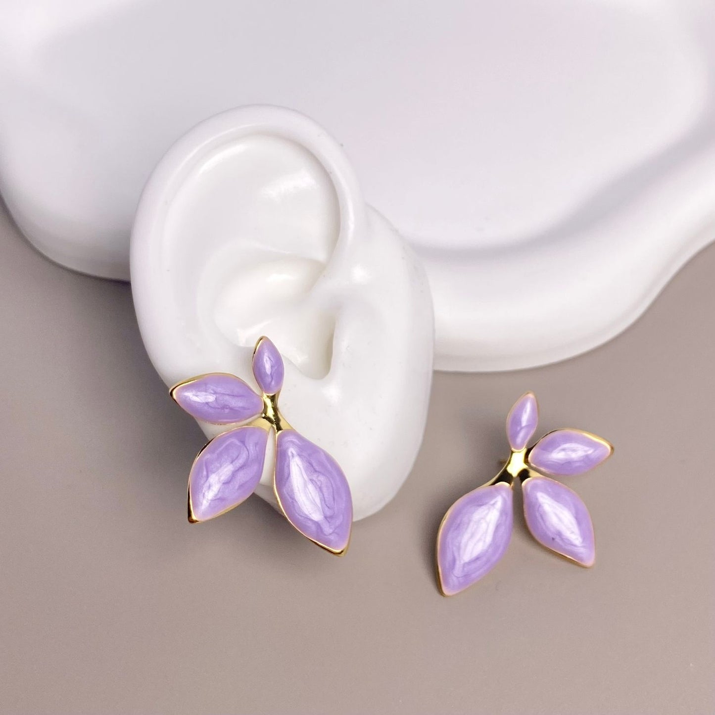 ARETES FLORES LILAS