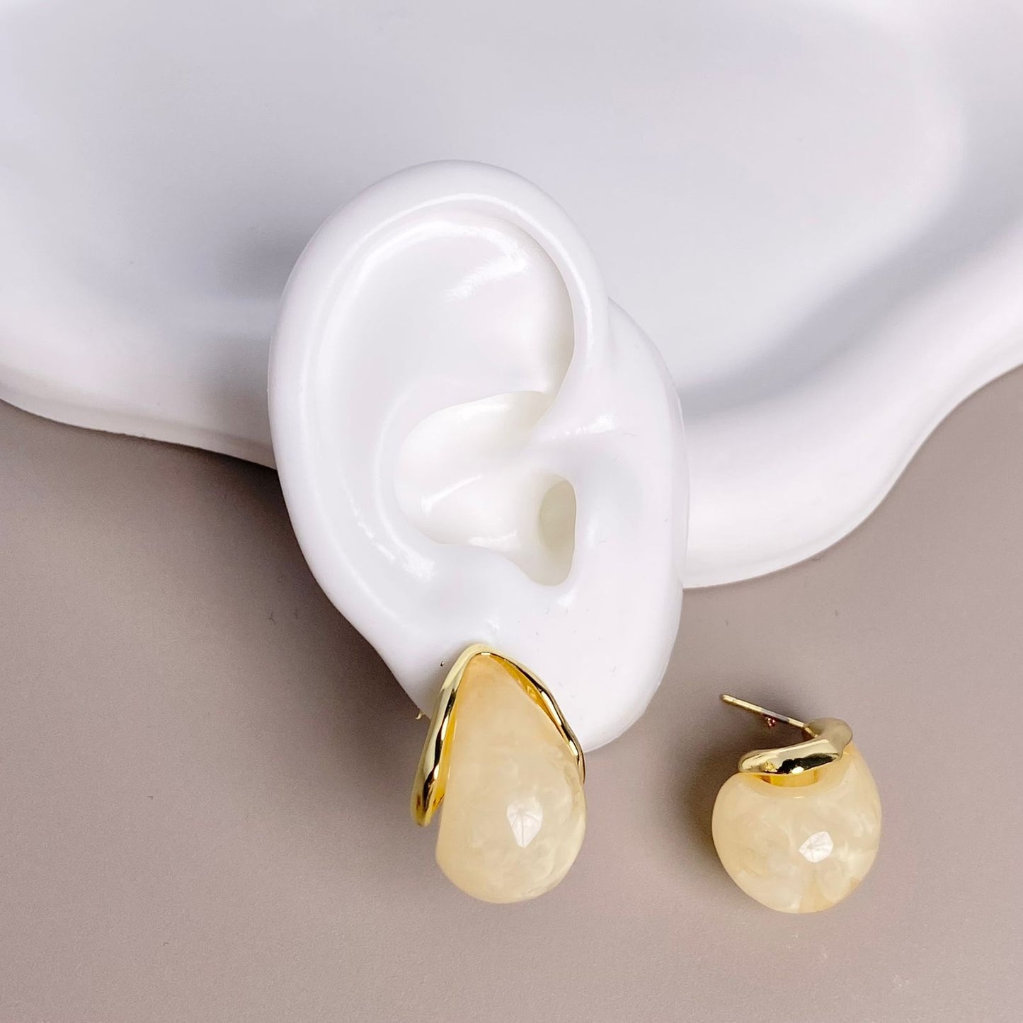 ARETE GOTA BLANCA