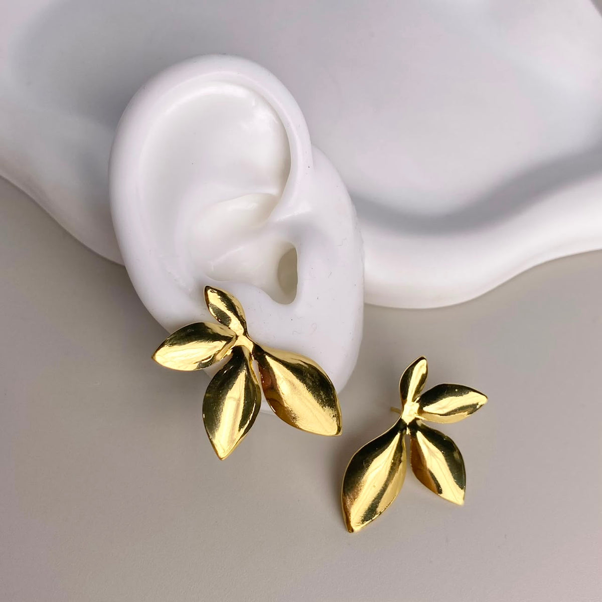 ARETES HOJAS