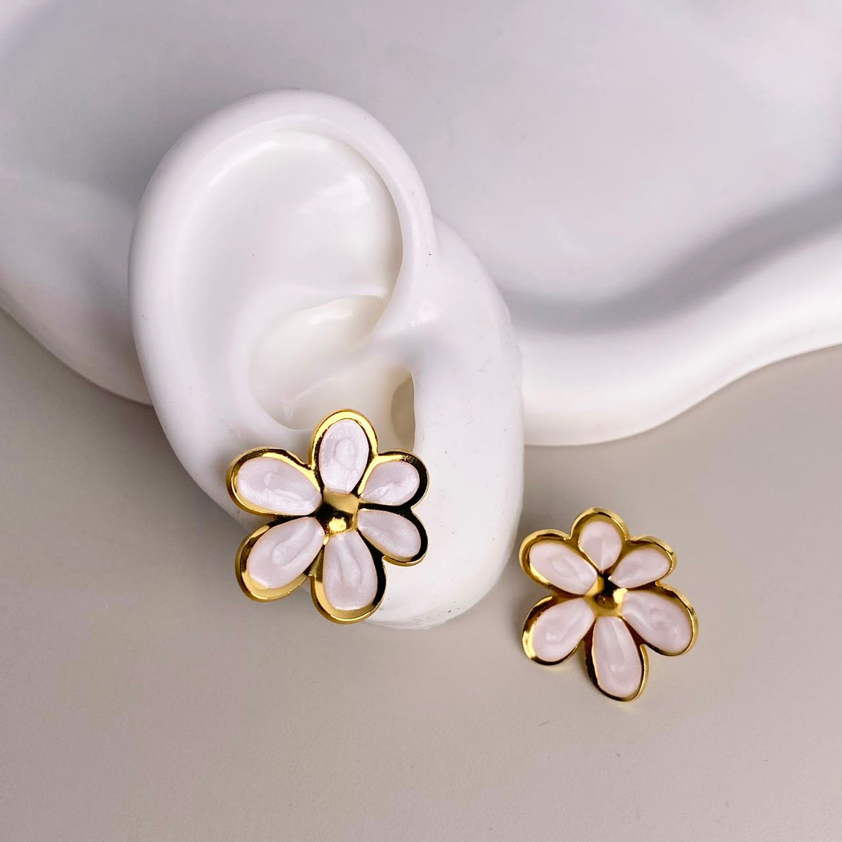 ARETES FLOR