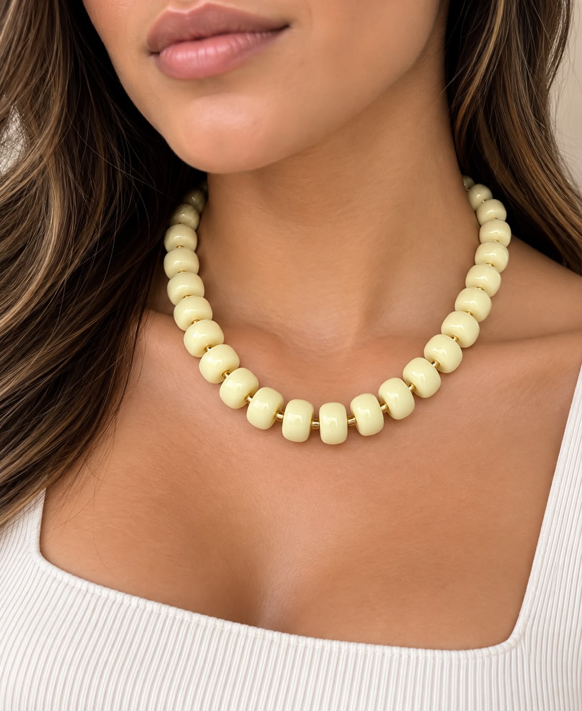 COLLAR OVALO MANTEQUILLA