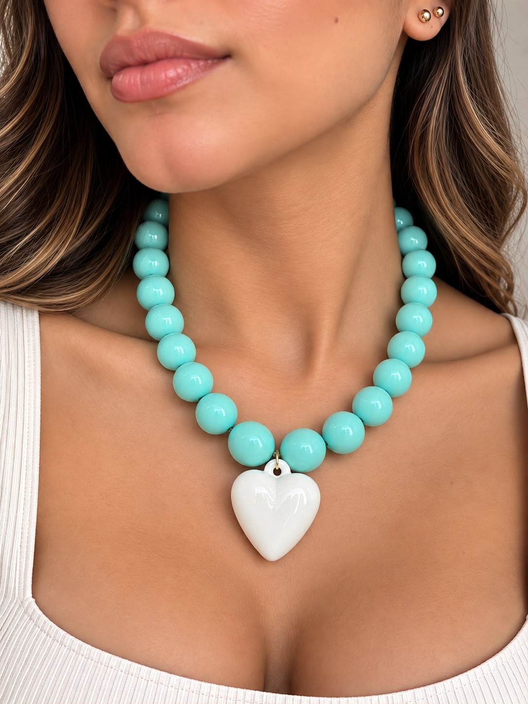 COLLAR ABACO VERDE MENTA CON CORAZON
